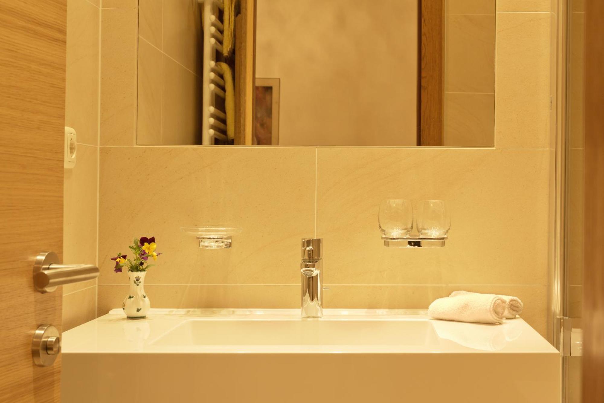 Hotel Angelika St. Anton am Arlberg Rom bilde